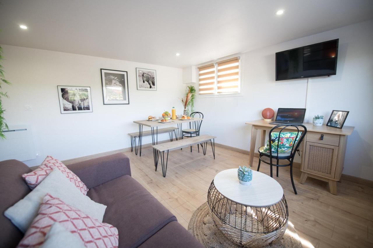 KASA HOME - Calme, Cosy, WIFI&Netflix Saint-Martin-la-Plaine Exterior foto